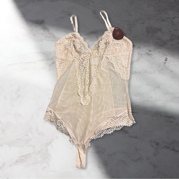 Shapellx LacyDaisy Lace Light Compression Shaping Bodysuit In Light Pink Size L - Picture 4 of 10